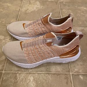 Women’s Nike React Phantom Flyknit